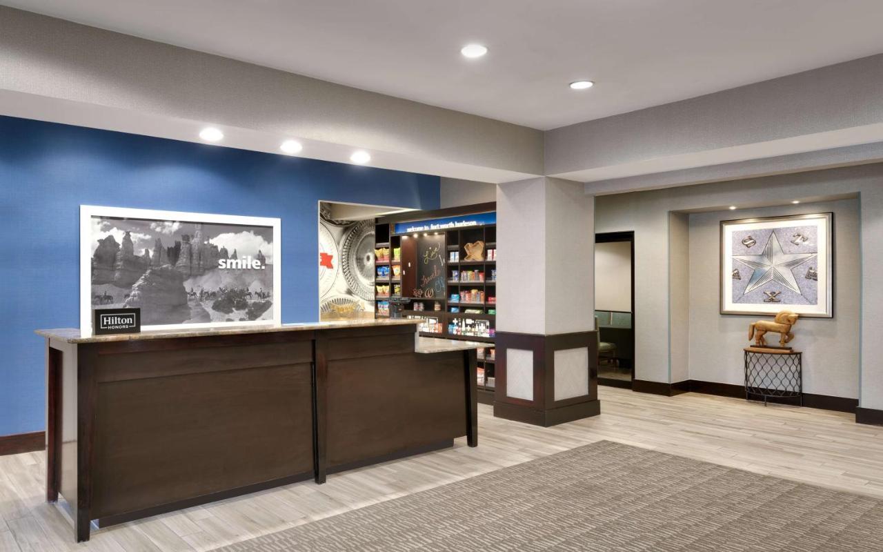 Hampton Inn & Suites Ft Worth-Берлесон Екстер'єр фото