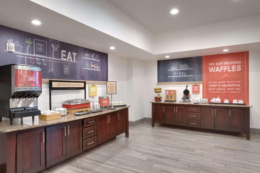 Hampton Inn & Suites Ft Worth-Берлесон Ресторан фото